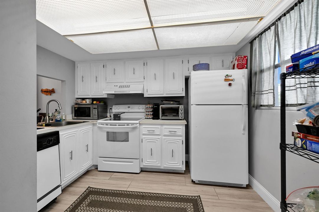 103 Royal Park Dr 00014