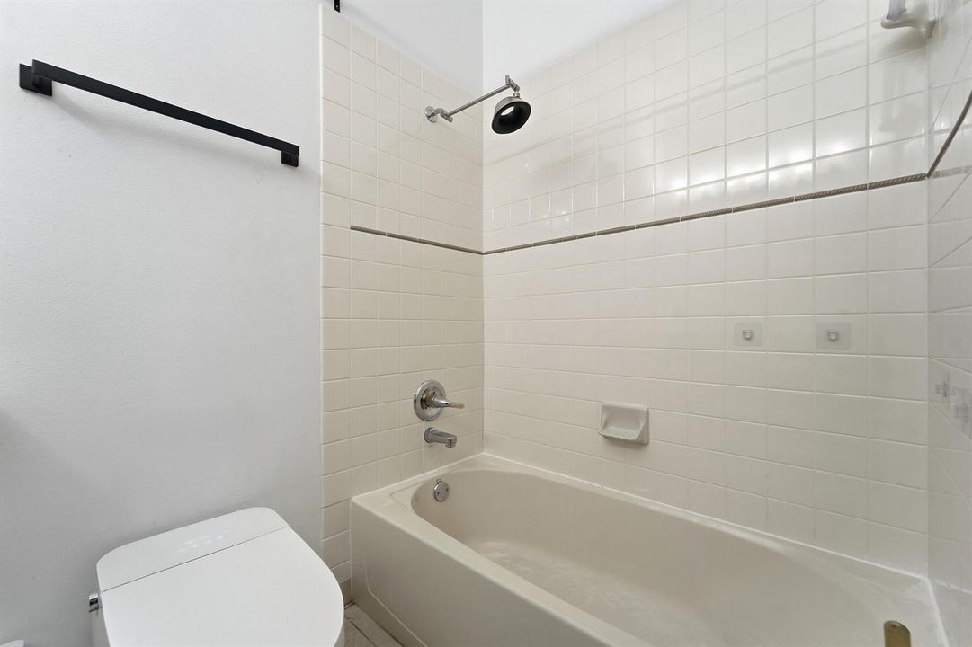 15_bathroom