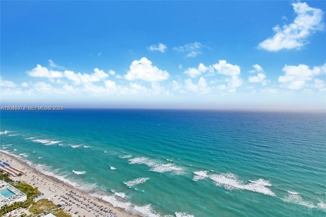 For Rent: $6,700 (3 beds, 3 baths, 1841 Square Feet)