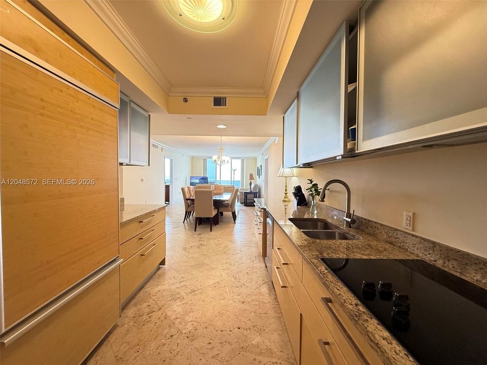For Rent: $6,700 (3 beds, 3 baths, 1841 Square Feet)