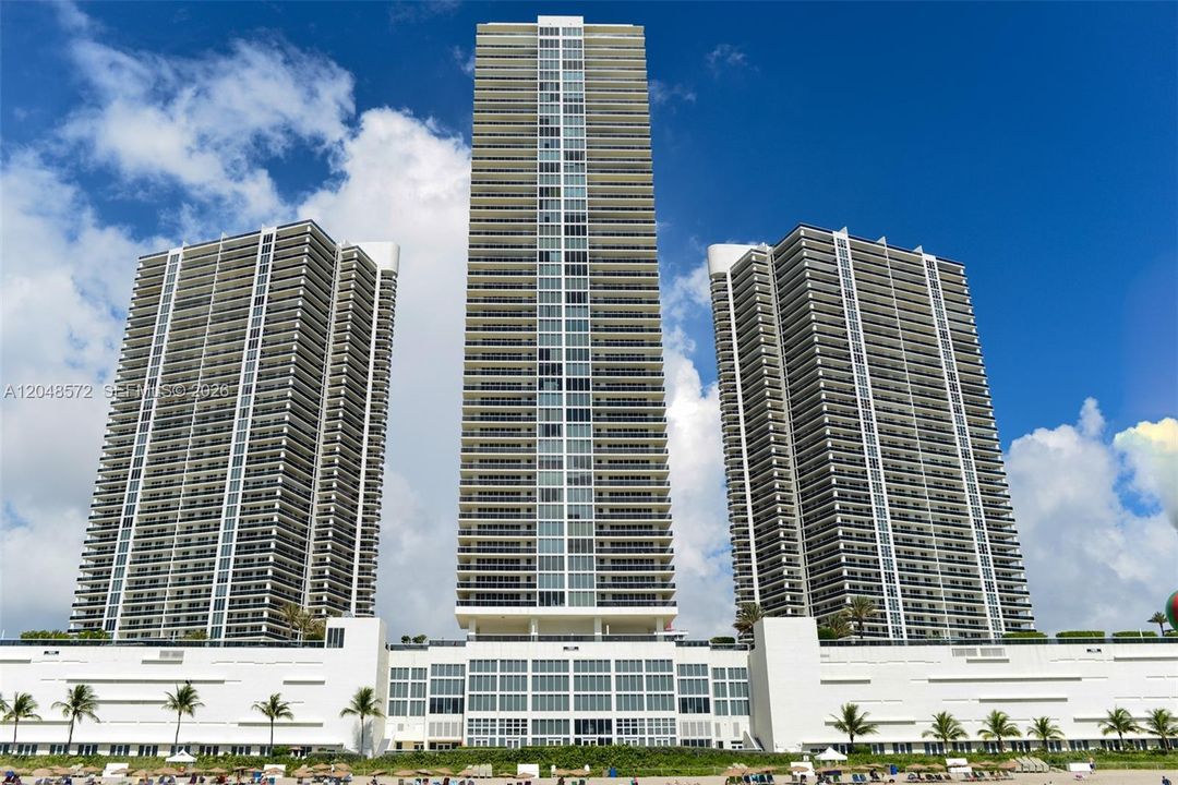 For Rent: $6,700 (3 beds, 3 baths, 1841 Square Feet)