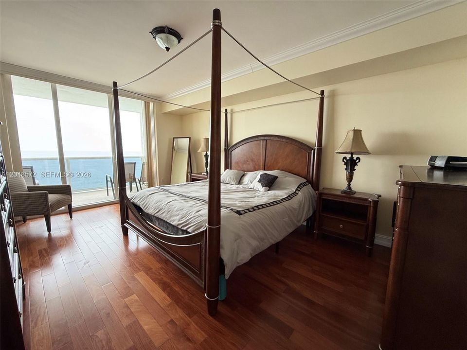 For Rent: $6,700 (3 beds, 3 baths, 1841 Square Feet)
