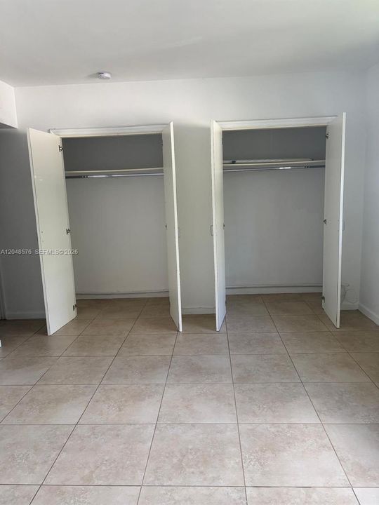 For Rent: $2,400 (2 beds, 2 baths, 5097 Square Feet)