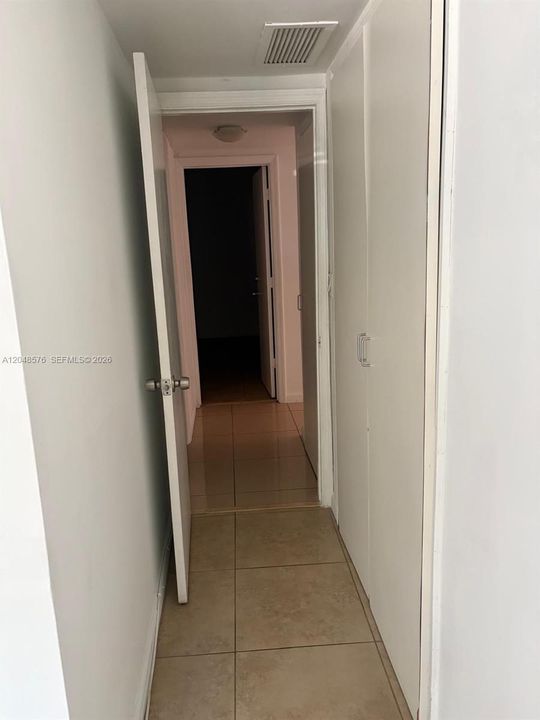 For Rent: $2,400 (2 beds, 2 baths, 5097 Square Feet)
