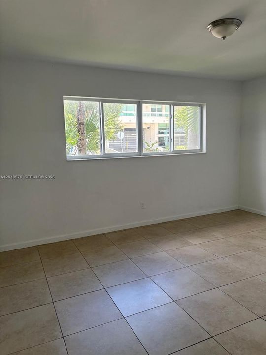 For Rent: $2,400 (2 beds, 2 baths, 5097 Square Feet)