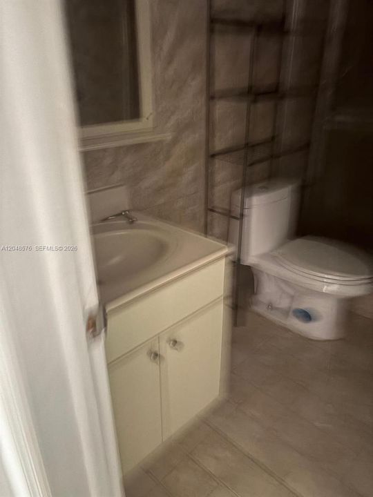 For Rent: $2,400 (2 beds, 2 baths, 5097 Square Feet)