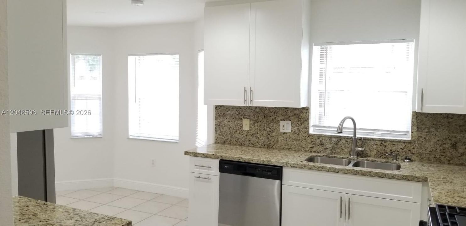 For Rent: $4,400 (4 beds, 2 baths, 2586 Square Feet)