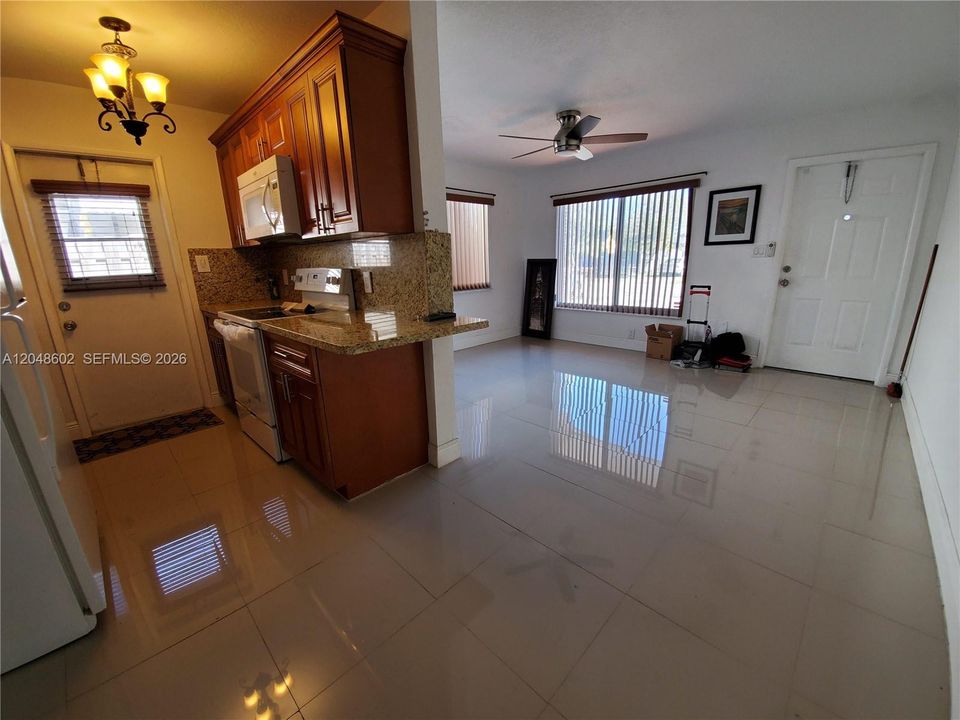 For Rent: $1,700 (1 beds, 1 baths, 0 Square Feet)
