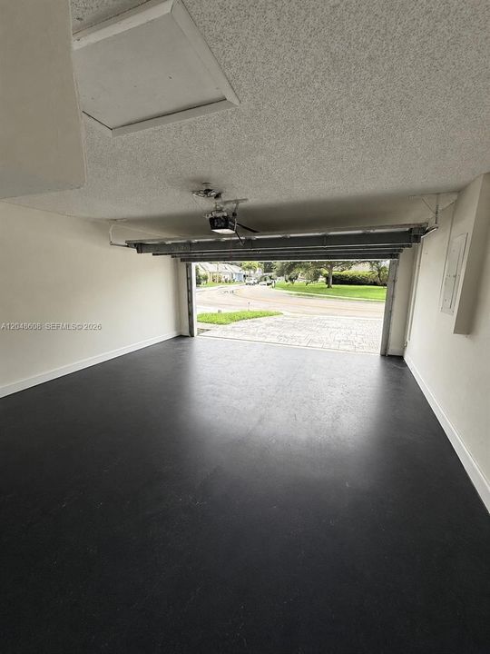 For Sale: $599,900 (2 beds, 2 baths, 1256 Square Feet)