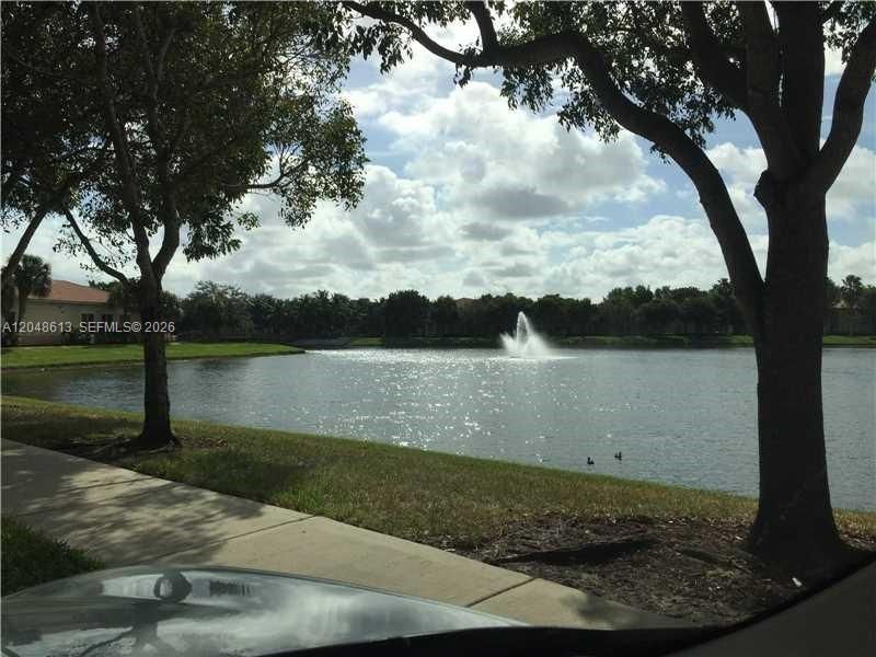待售: $360,000 (2 贝兹, 2 浴室, 1080 平方英尺)