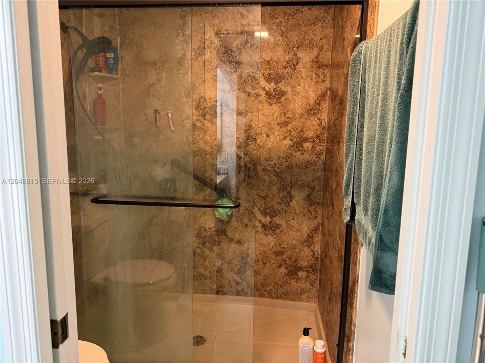 For Sale: $349,500 (2 beds, 2 baths, 1171 Square Feet)