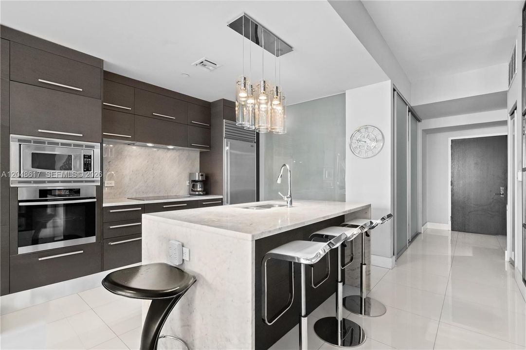 Active With Contract: $6,100 (3 beds, 3 baths, 1450 Square Feet)