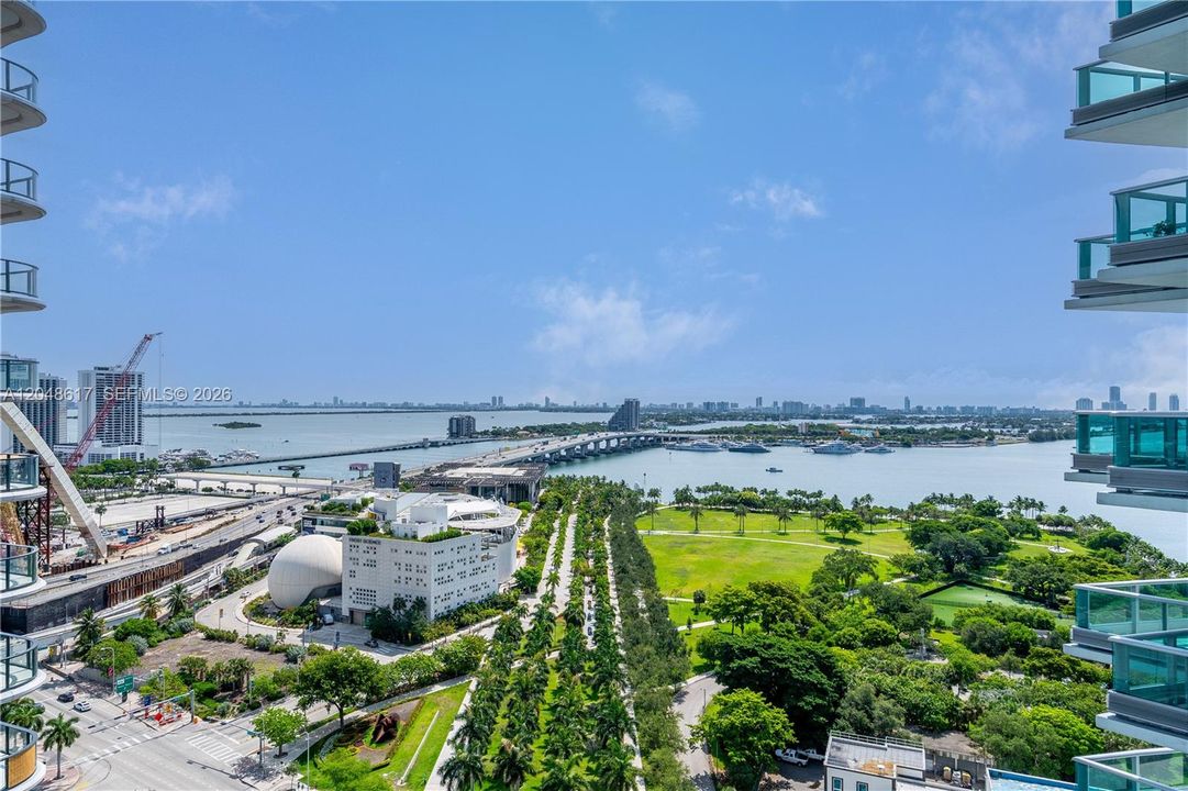 Active With Contract: $6,100 (3 beds, 3 baths, 1450 Square Feet)