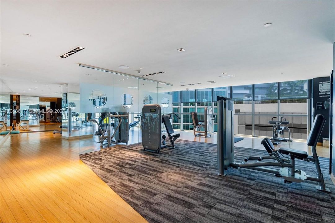 Active With Contract: $6,100 (3 beds, 3 baths, 1450 Square Feet)
