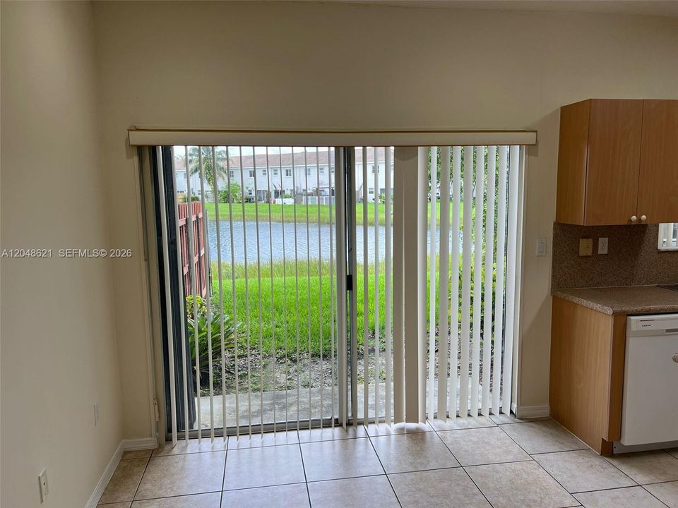 For Rent: $1,900 (2 beds, 2 baths, 1166 Square Feet)