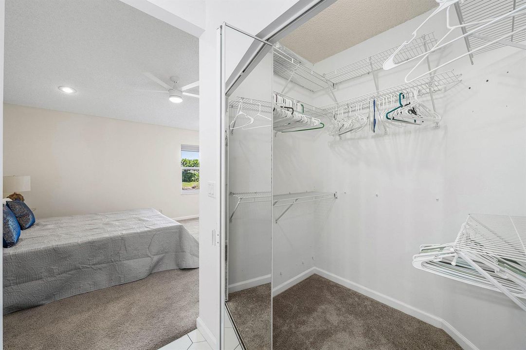 Walk in Closet