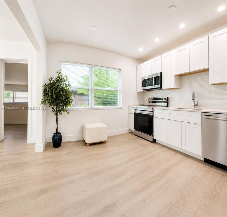 En Venta: $485,000 (4 camas, 2 baños, 1443 Pies cuadrados)