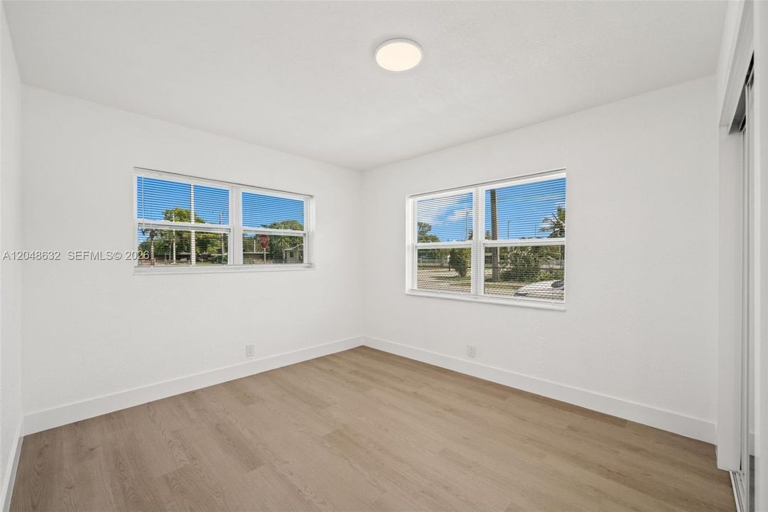 En Venta: $485,000 (4 camas, 2 baños, 1443 Pies cuadrados)