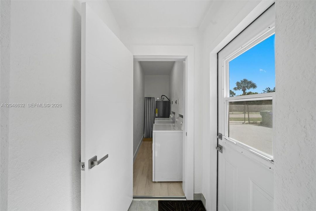 En Venta: $485,000 (4 camas, 2 baños, 1443 Pies cuadrados)