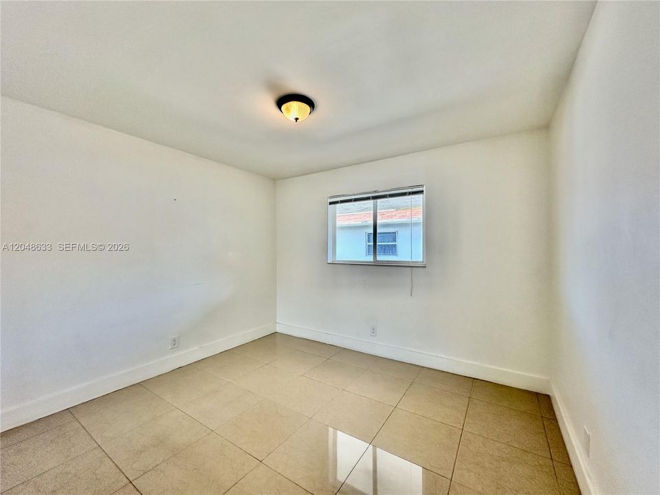 For Rent: $2,500 (3 beds, 2 baths, 1196 Square Feet)