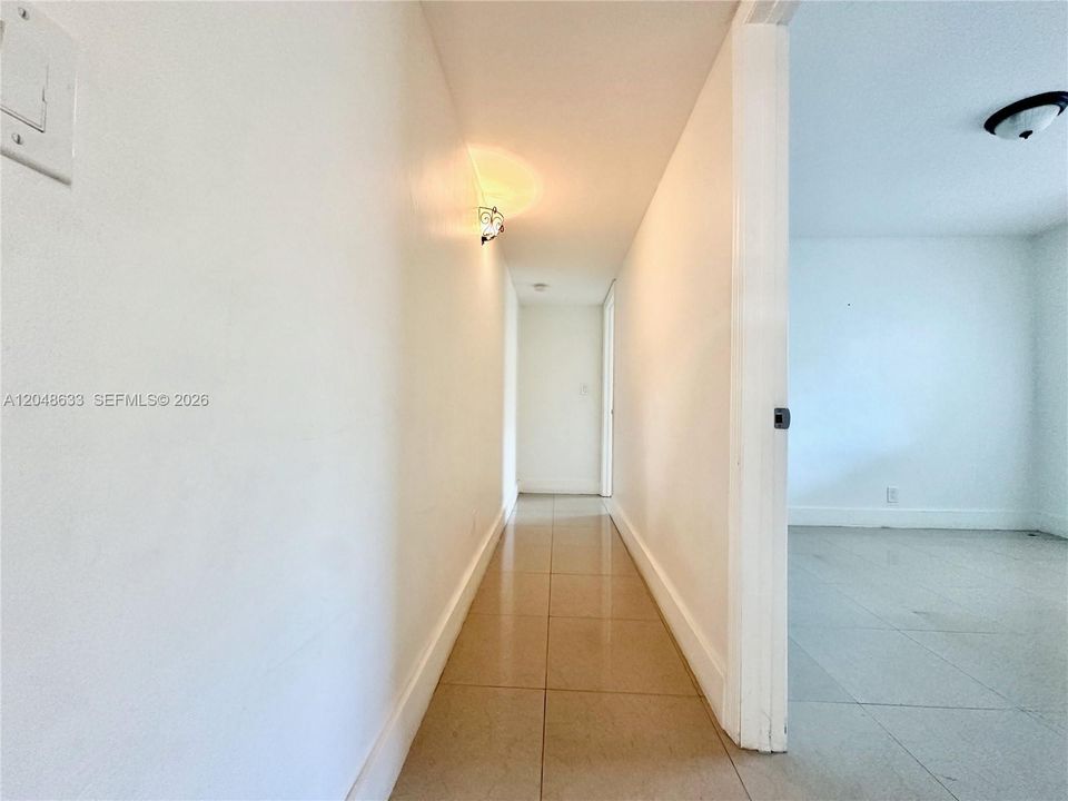 For Rent: $2,500 (3 beds, 2 baths, 1196 Square Feet)