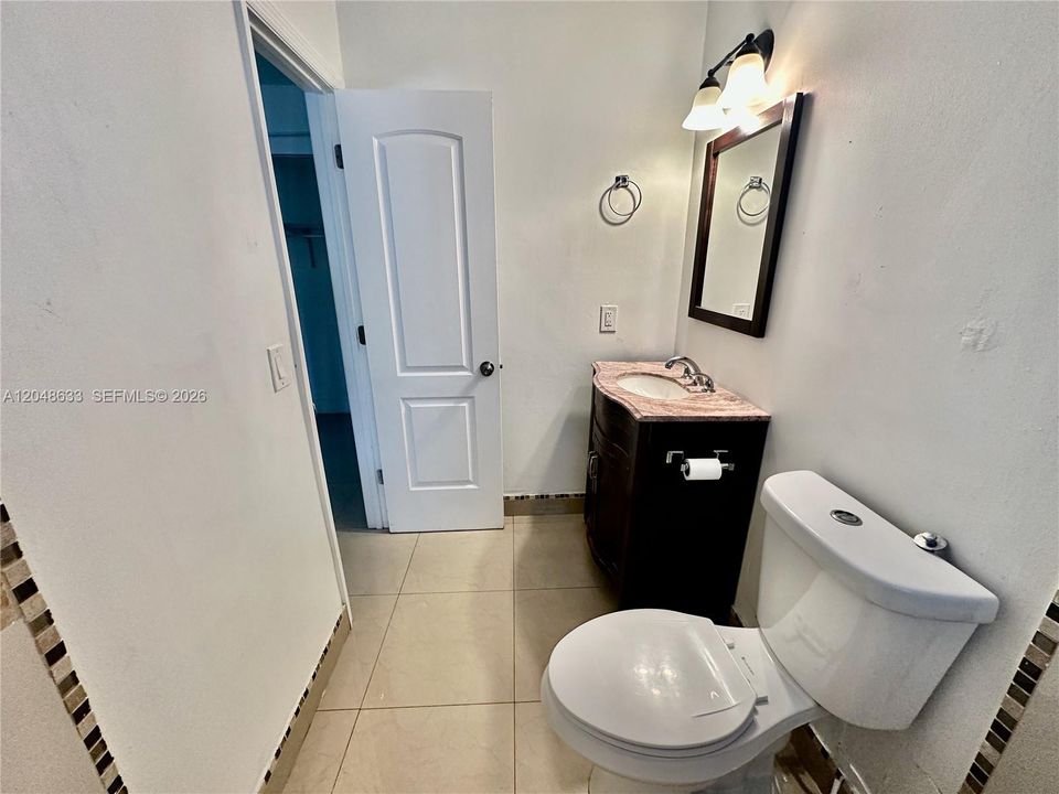 For Rent: $2,500 (3 beds, 2 baths, 1196 Square Feet)