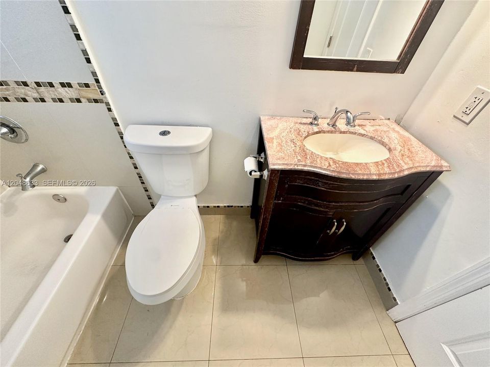 For Rent: $2,500 (3 beds, 2 baths, 1196 Square Feet)