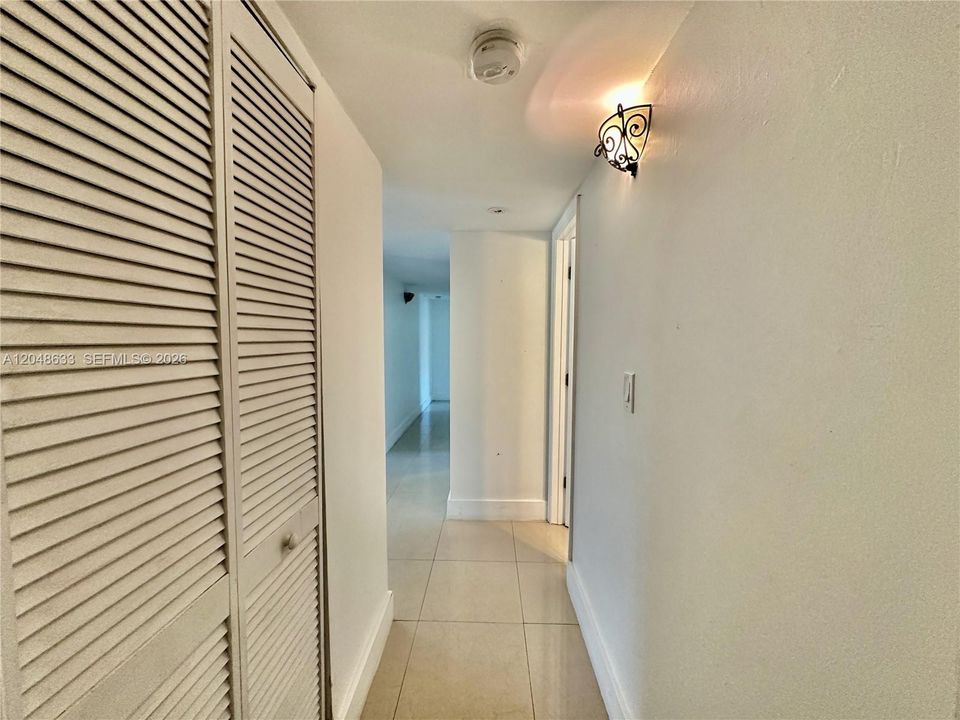 For Rent: $2,500 (3 beds, 2 baths, 1196 Square Feet)