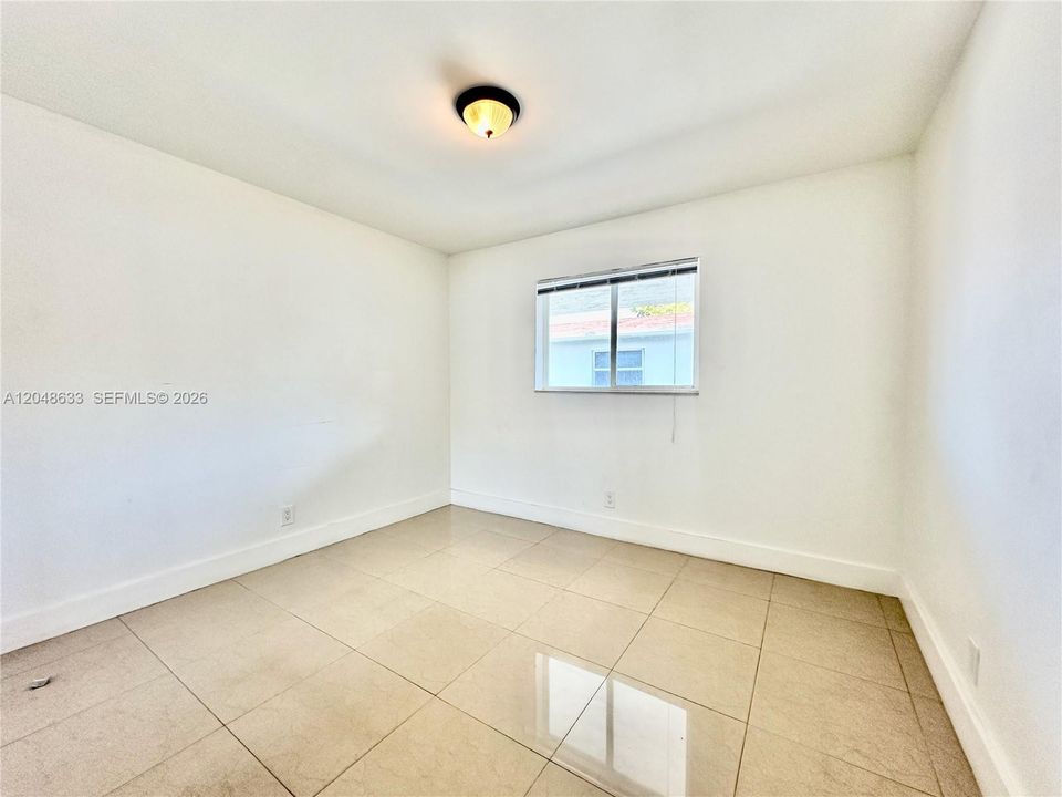 For Rent: $2,500 (3 beds, 2 baths, 1196 Square Feet)