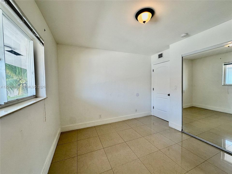 For Rent: $2,500 (3 beds, 2 baths, 1196 Square Feet)