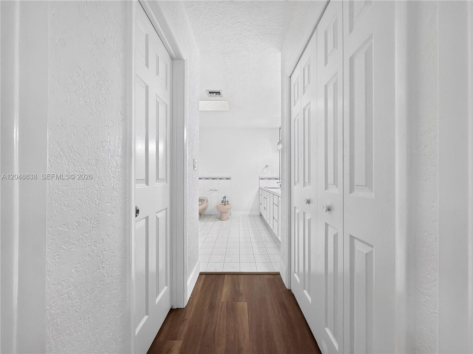 En Renta: $11,500 (5 camas, 3 baños, 3502 Pies cuadrados)