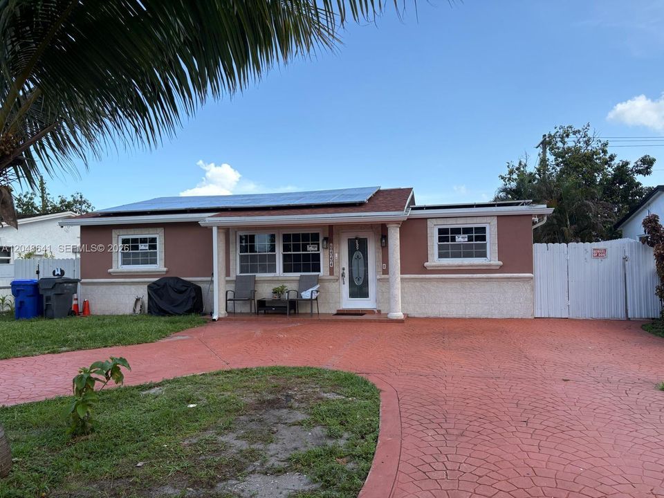 For Sale: $529,900 (3 beds, 2 baths, 1323 Square Feet)