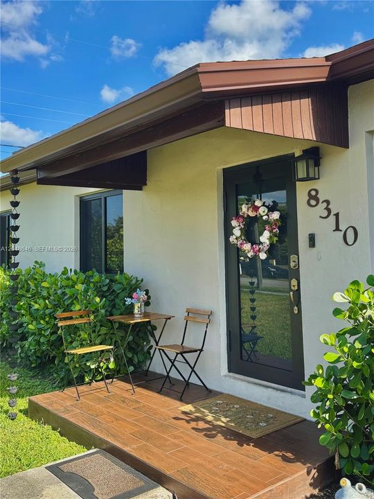 For Rent: $3,500 (3 beds, 1 baths, 1565 Square Feet)