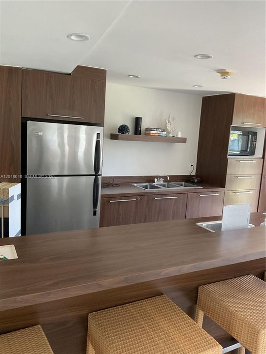 На продажу: $715,000 (1 спален, 2 ванн, 1260 Квадратных фут)