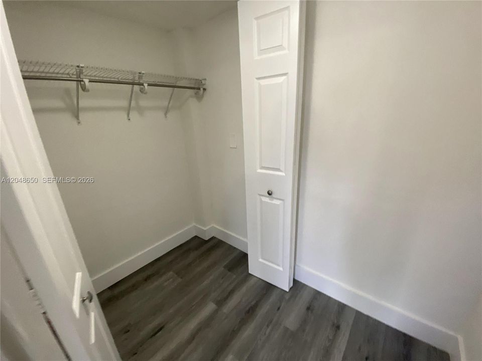 For Rent: $2,100 (2 beds, 2 baths, 2338 Square Feet)