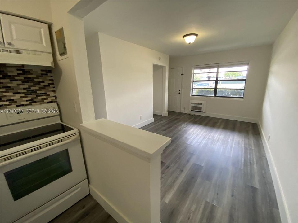 For Rent: $2,100 (2 beds, 2 baths, 2338 Square Feet)