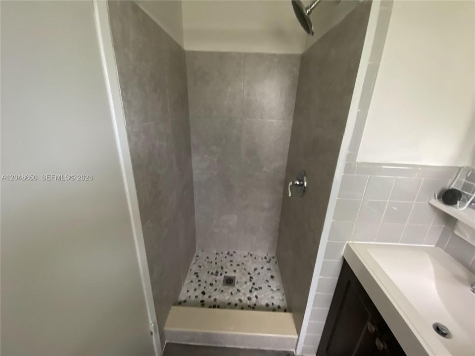 For Rent: $2,100 (2 beds, 2 baths, 2338 Square Feet)