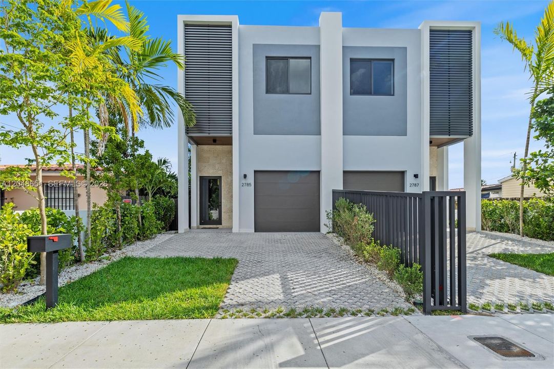 For Sale: $1,519,000 (4 beds, 4 baths, 2671 Square Feet)