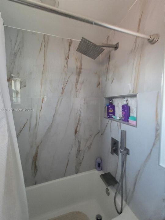 В аренду: $4,400 (4 спален, 2 ванн, 2113 Квадратных фут)