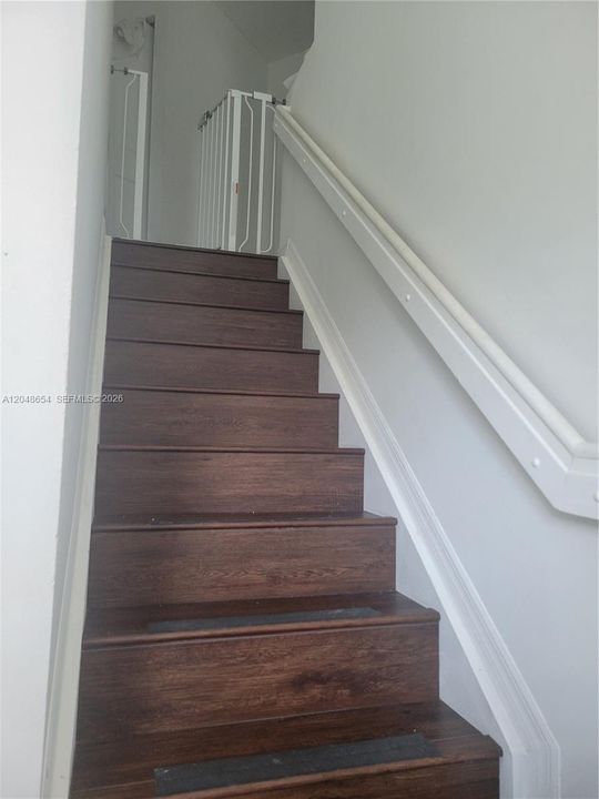 В аренду: $4,400 (4 спален, 2 ванн, 2113 Квадратных фут)