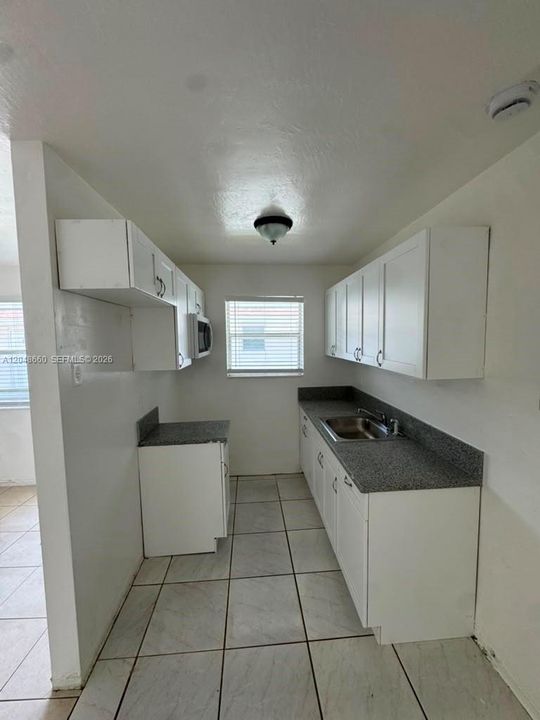 В аренду: $1,600 (1 спален, 1 ванн, 3290 Квадратных фут)