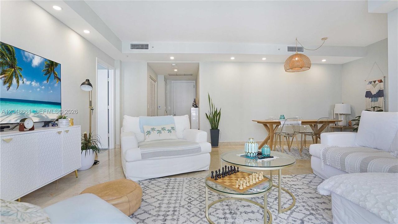 For Rent: $4,900 (2 beds, 2 baths, 1303 Square Feet)