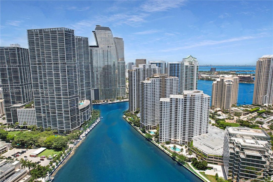 For Rent: $4,900 (2 beds, 2 baths, 1303 Square Feet)