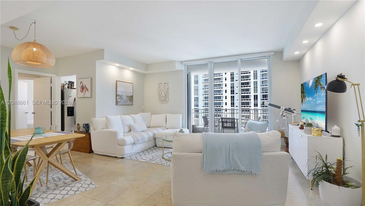 For Rent: $4,900 (2 beds, 2 baths, 1303 Square Feet)