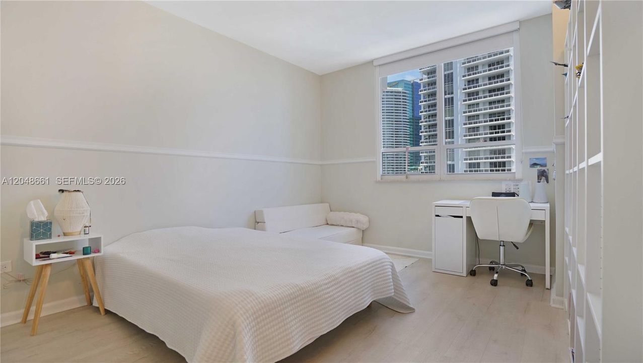 For Rent: $4,900 (2 beds, 2 baths, 1303 Square Feet)