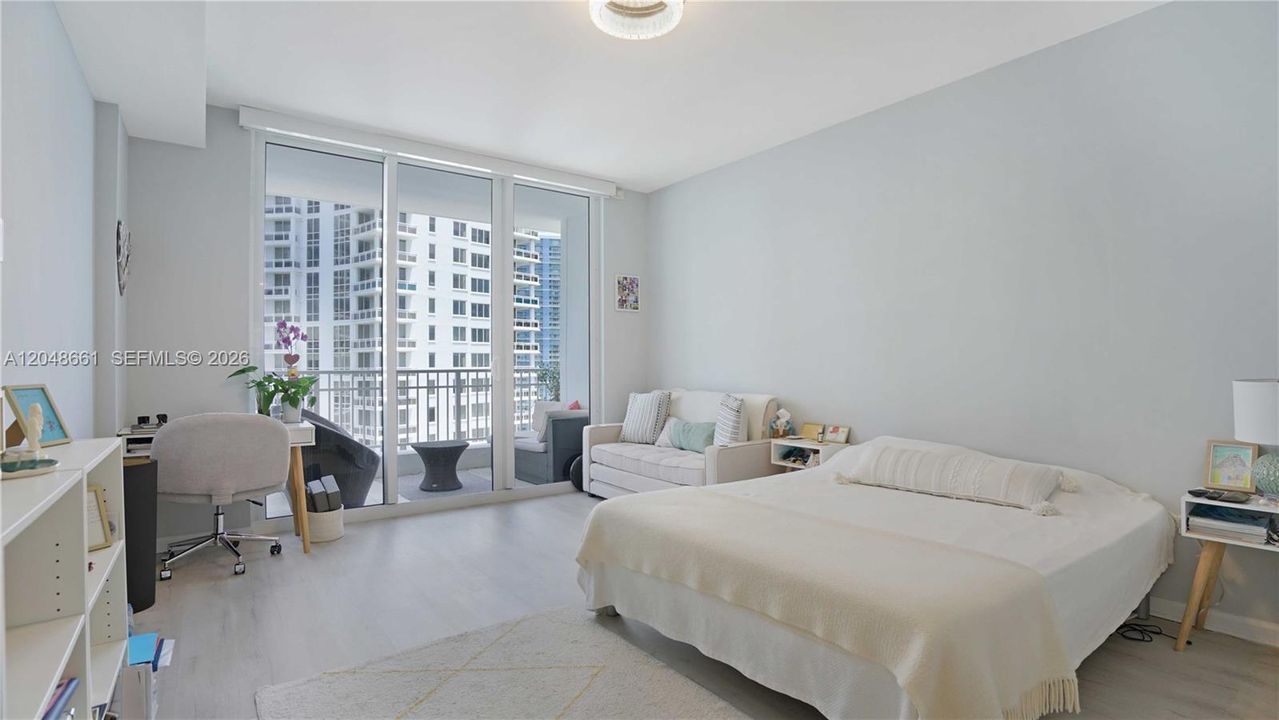 For Rent: $4,900 (2 beds, 2 baths, 1303 Square Feet)