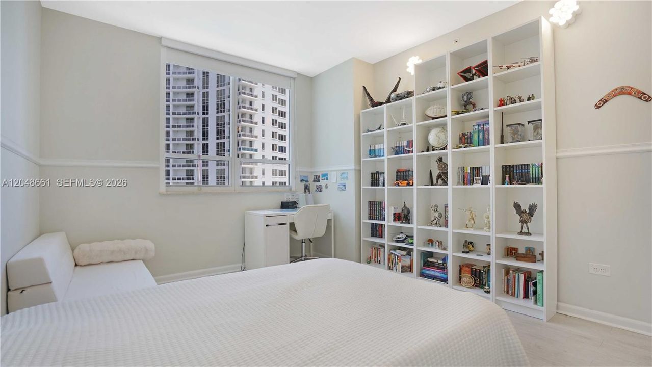 For Rent: $4,900 (2 beds, 2 baths, 1303 Square Feet)
