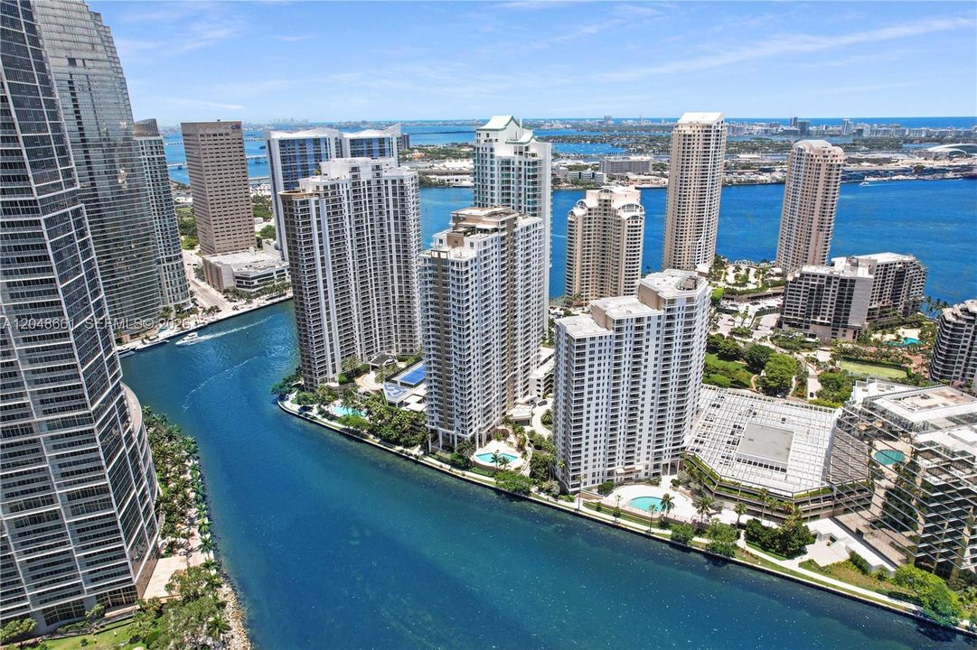 For Rent: $4,900 (2 beds, 2 baths, 1303 Square Feet)