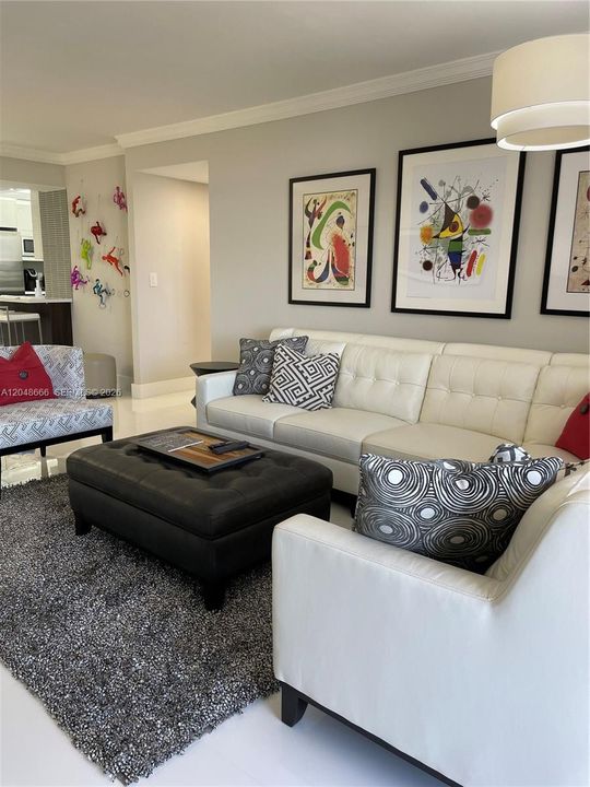 For Rent: $4,500 (2 beds, 2 baths, 1280 Square Feet)