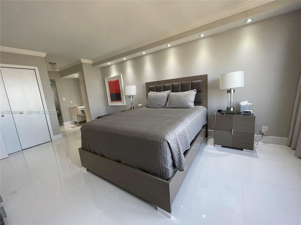 MASTER SUITE